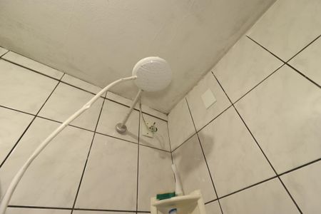 Casa à venda com 138m², 4 quartos e 2 vagasBanheiro 1 da Casa 1 - Chuveiro