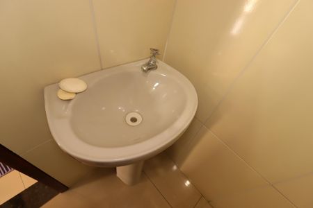 Casa à venda com 138m², 4 quartos e 2 vagasBanheiro 2 da Casa 1 - Pia