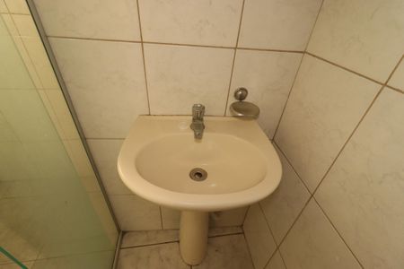 Casa à venda com 138m², 4 quartos e 2 vagasBanheiro da Suíte da Casa 2 - Pia