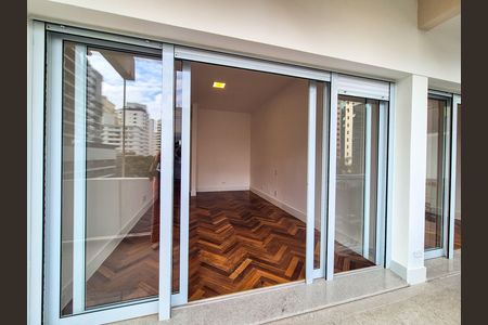 Apartamento à venda com 202m², 3 quartos e 1 vaga