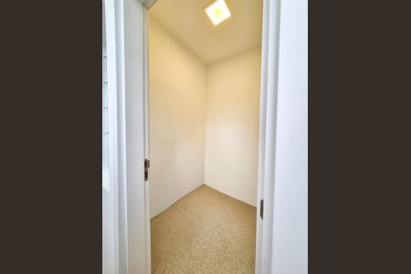 Apartamento à venda com 202m², 3 quartos e 1 vaga