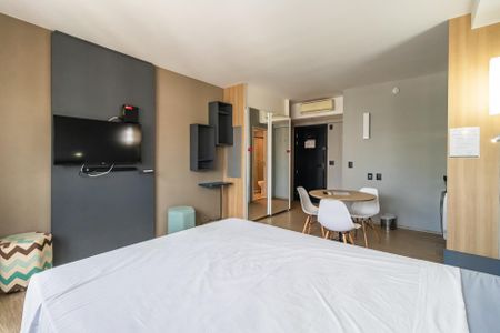 Sala/Quarto de kitnet/studio à venda com 1 quarto, 34m² em Alphaville, Barueri