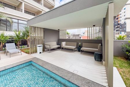 Studio à venda com 28m², 1 quarto e sem vaga Studio à venda com 28m², 1 quarto e sem vagaPiscina