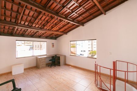 Apartamento para alugar com 104m², 2 quartos e 1 vaga