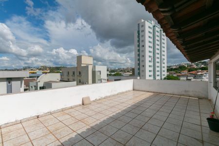 Apartamento para alugar com 104m², 2 quartos e 1 vaga