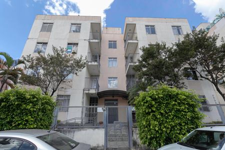 Apartamento para alugar com 56m², 2 quartos e 1 vaga Apartamento para alugar com 56m², 2 quartos e 1 vagaFachada