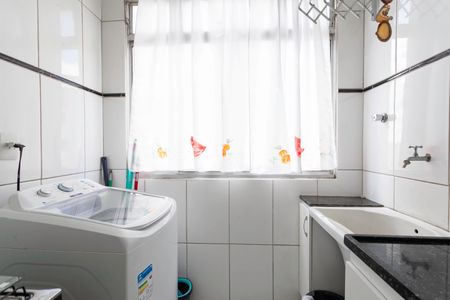 Apartamento para alugar com 56m², 2 quartos e 1 vaga Apartamento para alugar com 56m², 2 quartos e 1 vagaCozinha e Área de Serviço