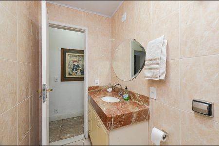 Apartamento à venda com 172m², 3 quartos e 2 vagasBanheiro Social