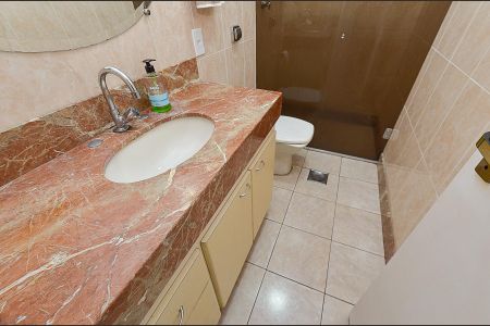 Apartamento à venda com 172m², 3 quartos e 2 vagasBanheiro Social