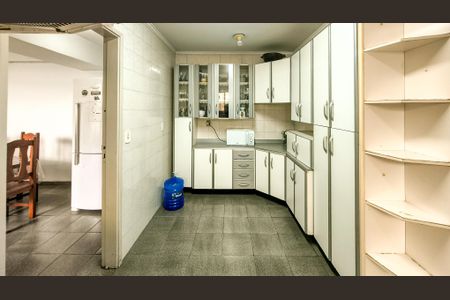 Casa para alugar com 152m², 4 quartos e 2 vagas Casa para alugar com 152m², 4 quartos e 2 vagasCozinha