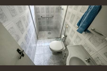 Casa para alugar com 152m², 4 quartos e 2 vagas Casa para alugar com 152m², 4 quartos e 2 vagasBanheiro social