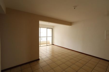 Apartamento à venda com 70m², 2 quartos e 1 vagaSala