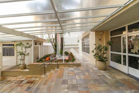 Apartamento à venda com 70m², 2 quartos e 1 vaga Apartamento à venda com 70m², 2 quartos e 1 vagaPortaria