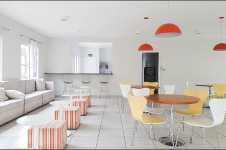 Apartamento para alugar com 49m², 2 quartos e 1 vaga Apartamento para alugar com 49m², 2 quartos e 1 vagaÁrea comum - Salão de festas