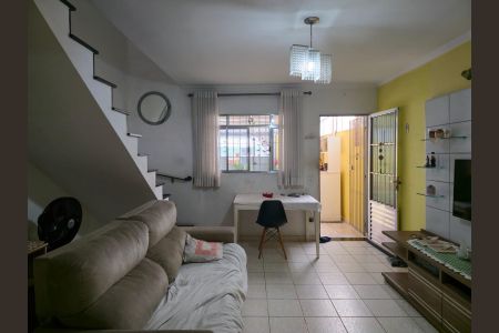 Casa para alugar com 105m², 2 quartos e 2 vagasSala 