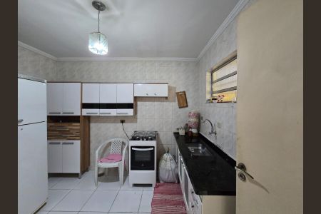 Casa para alugar com 105m², 2 quartos e 2 vagasCozinha 
