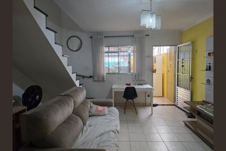 Casa para alugar com 105m², 2 quartos e 2 vagasSala 