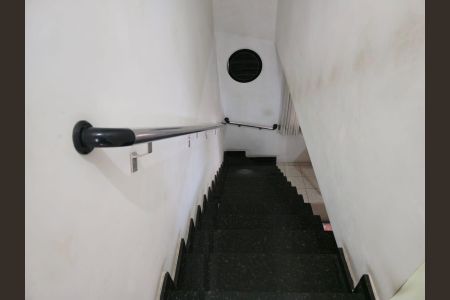Escada acesso aos Quartos  de casa à venda com 2 quartos, 105m² em Jardim Bela Vista, Guarulhos