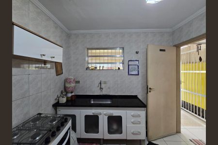 Casa para alugar com 105m², 2 quartos e 2 vagasCozinha 