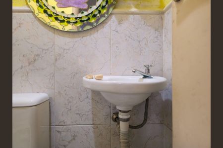 Casa para alugar com 105m², 2 quartos e 2 vagasLavabo 