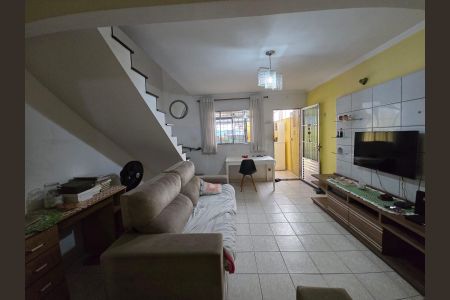 Casa para alugar com 105m², 2 quartos e 2 vagasSala 