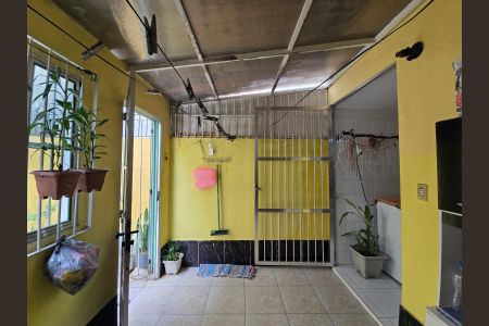 Casa para alugar com 105m², 2 quartos e 2 vagasÁrea de Serviço