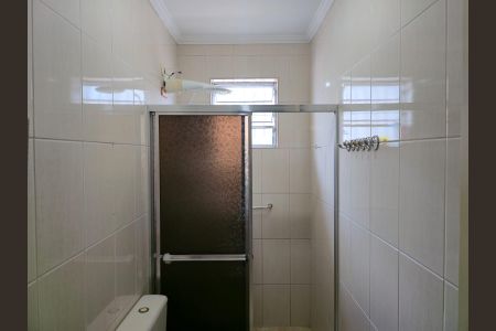 Casa para alugar com 105m², 2 quartos e 2 vagasBanheiro Social