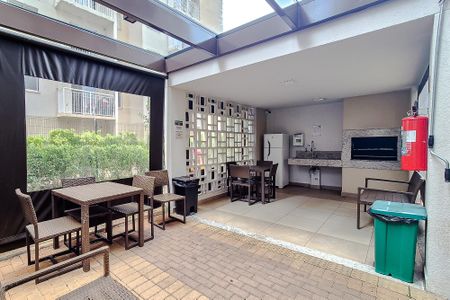 Apartamento para alugar com 35m², 2 quartos e sem vagaÁrea comum - Churrasqueira