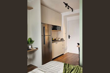 Cozinha de apartamento para alugar com 1 quarto, 24m² em Santo Amaro, São Paulo