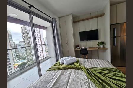 Sala/Quarto de apartamento para alugar com 1 quarto, 24m² em Santo Amaro, São Paulo