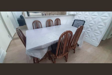 Apartamento à venda com 57m², 2 quartos e 1 vagaSala de jantar