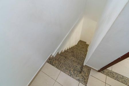 Corredor de apartamento para alugar com 2 quartos, 48m² em Irajá, Rio de Janeiro