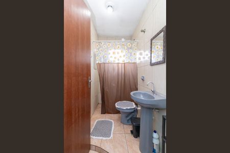 Casa à venda com 140m², 2 quartos e 1 vagaBanheiro 1