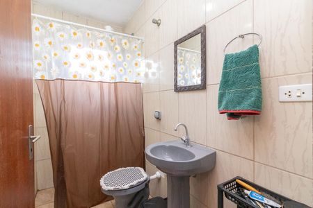 Casa à venda com 140m², 2 quartos e 1 vagaBanheiro 1