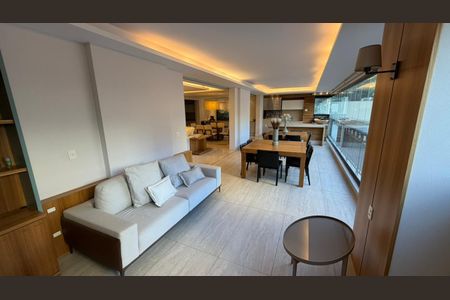 Apartamento à venda com 247m², 3 quartos e 3 vagasSala