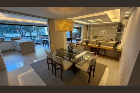 Sala de apartamento à venda com 3 quartos, 247m² em Vila Mariana, São Paulo