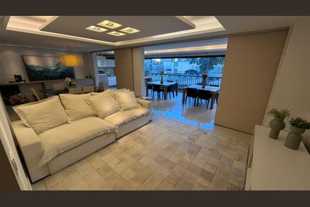 Apartamento à venda com 247m², 3 quartos e 3 vagasSala