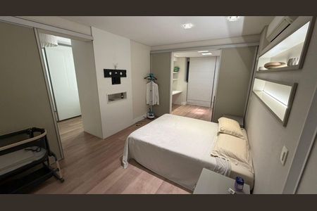 Apartamento à venda com 247m², 3 quartos e 3 vagasQuarto