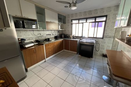 Apartamento à venda com 169m², 4 quartos e 2 vagasCozinha