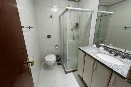 Apartamento à venda com 169m², 4 quartos e 2 vagasBanheiro 3