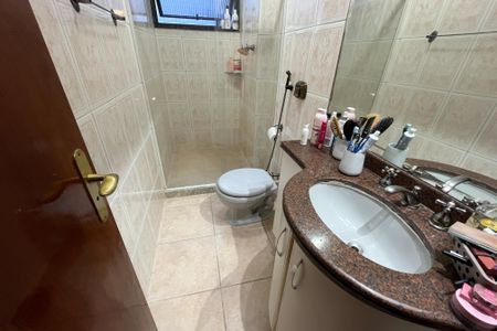 Apartamento à venda com 169m², 4 quartos e 2 vagasBanheiro 1