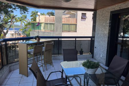 Apartamento à venda com 169m², 4 quartos e 2 vagasVaranda