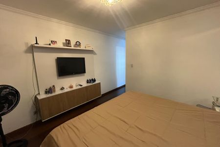 Apartamento à venda com 169m², 4 quartos e 2 vagasQuarto 2
