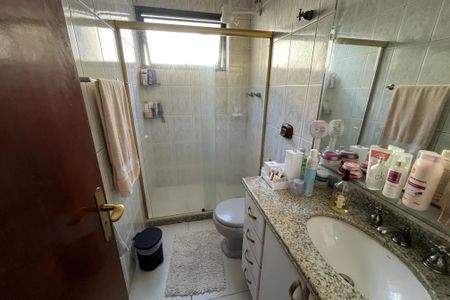 Apartamento à venda com 169m², 4 quartos e 2 vagasBanheiro 2