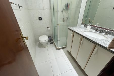Apartamento à venda com 169m², 4 quartos e 2 vagasBanheiro 3