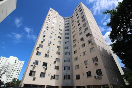 Apartamento à venda com 50m², 2 quartos e 1 vagaFachada