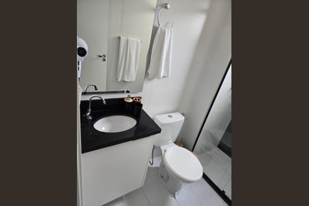 Banheiro de apartamento para alugar com 1 quarto, 23m² em Vila Azevedo, São Paulo