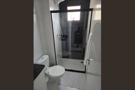 Banheiro de apartamento para alugar com 1 quarto, 23m² em Vila Azevedo, São Paulo