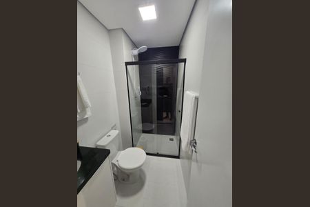 Banheiro de apartamento para alugar com 1 quarto, 23m² em Vila Azevedo, São Paulo