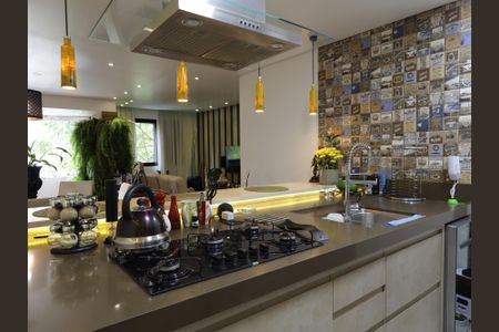 Apartamento para alugar com 75m², 2 quartos e 2 vagasCozinha